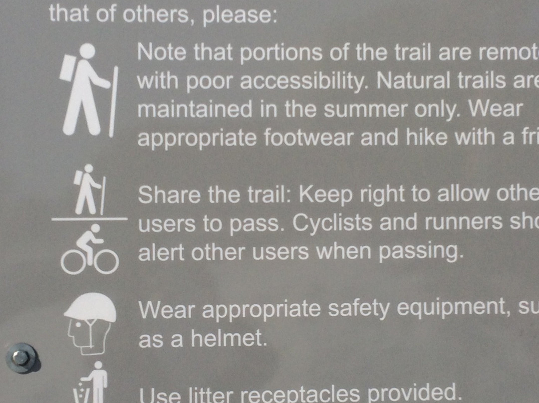 Yellowknife City Hall & Park-黄刀镇必去景点