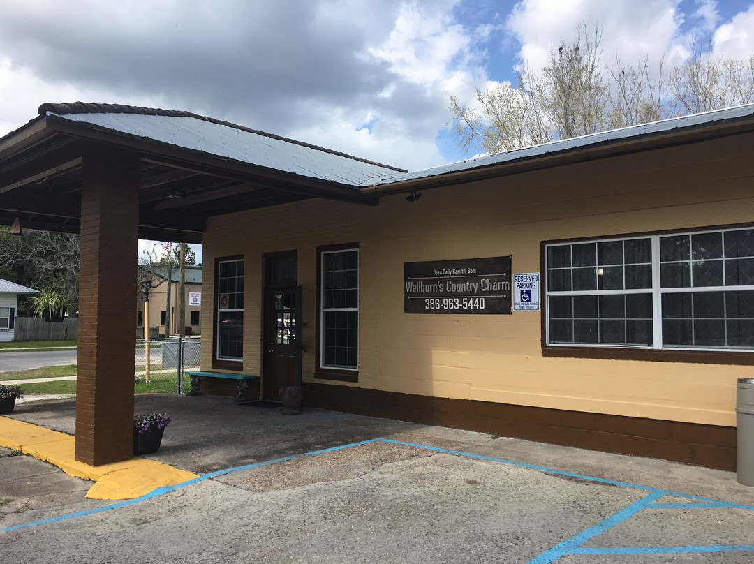White Springs餐馆和美食-Wellborn's Country Charm