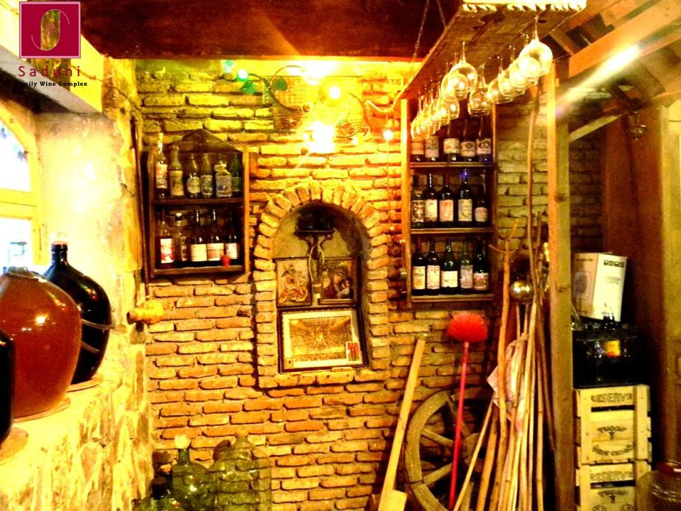 Family Wine Complex Saduni景点图片