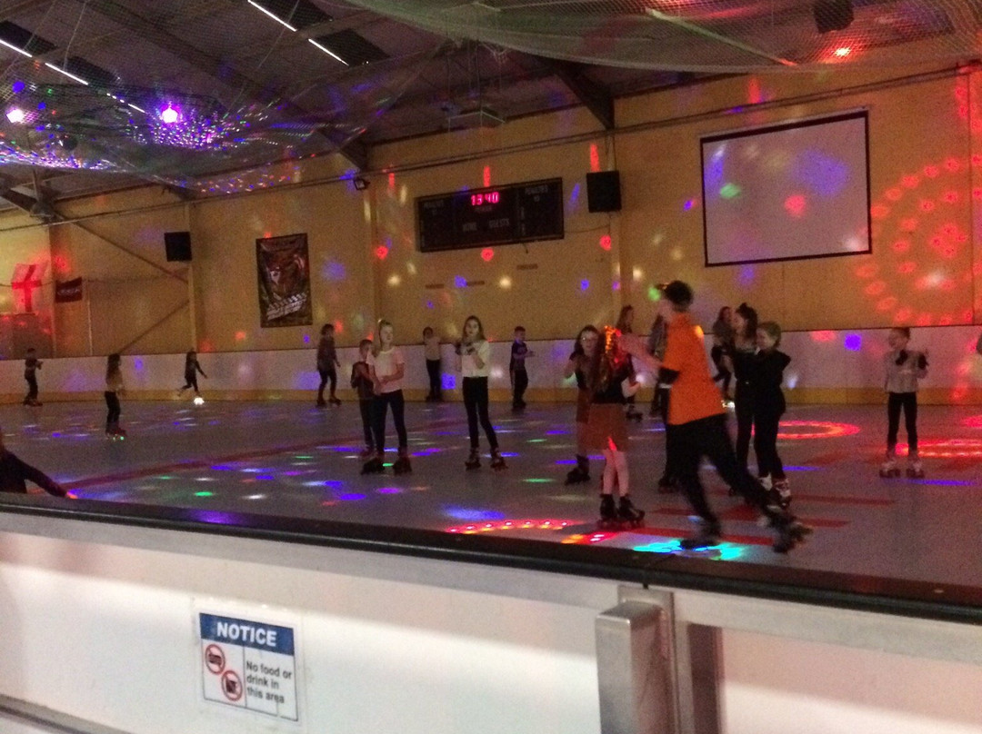 Atherton Roller Rink景点图片