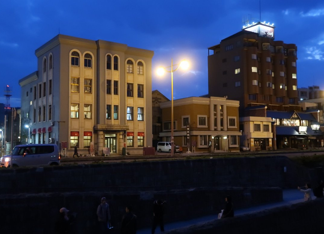 Former Tsushin Densetsu Hama Building-小樽市必去景点