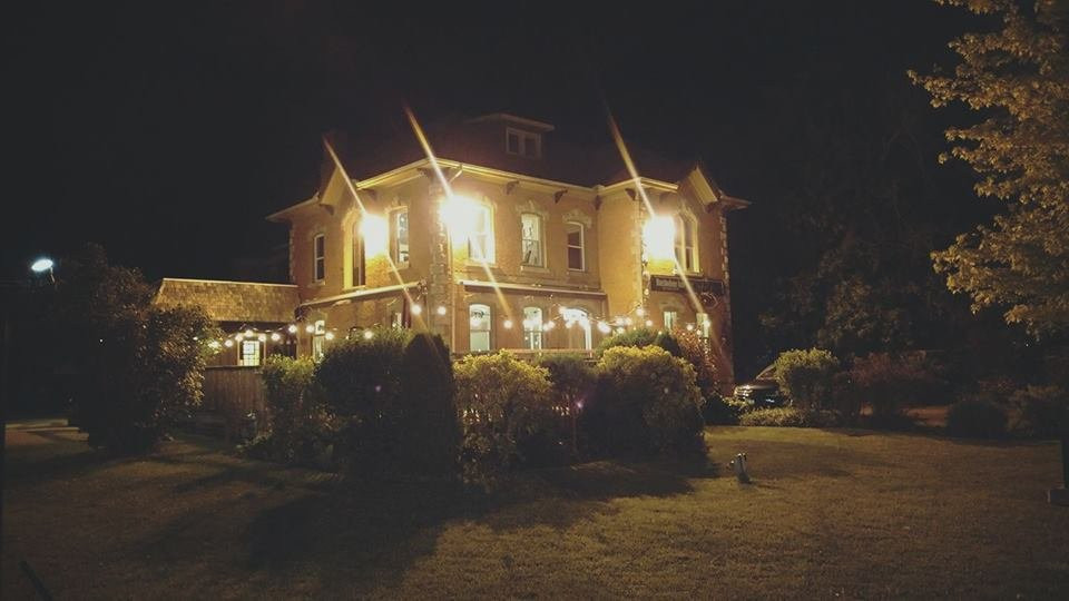 Erin餐馆和美食-The Busholme