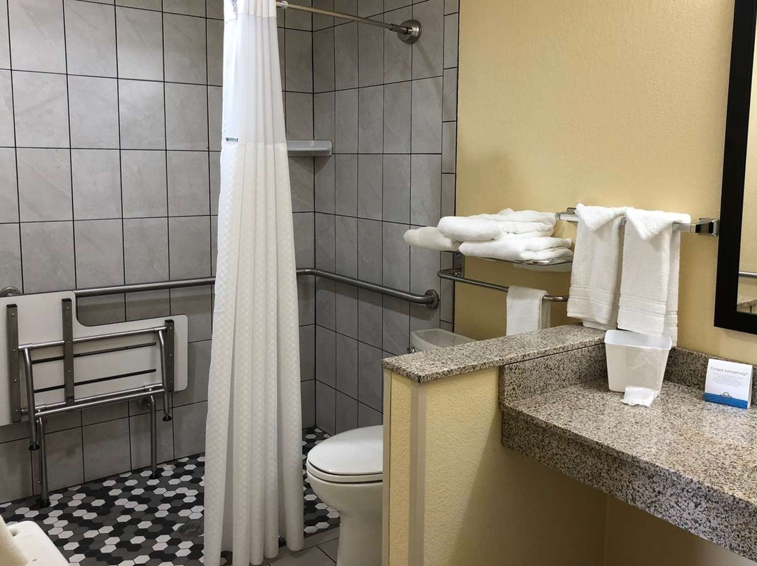 查尔斯镇/哈珀斯费里戴斯酒店主图