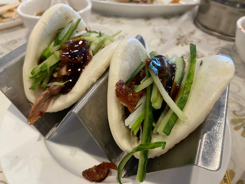 M & M Dim Sum & HK BBQ Restaurant