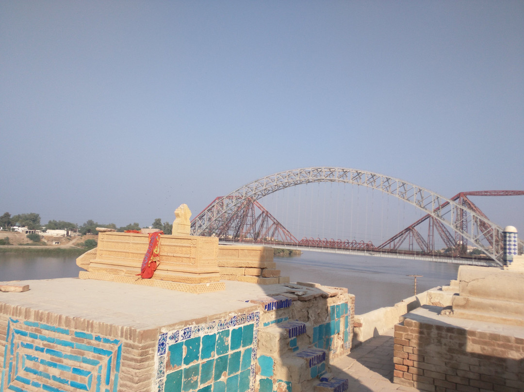 Tomb of Seven Sisters-Sukkur必去景点