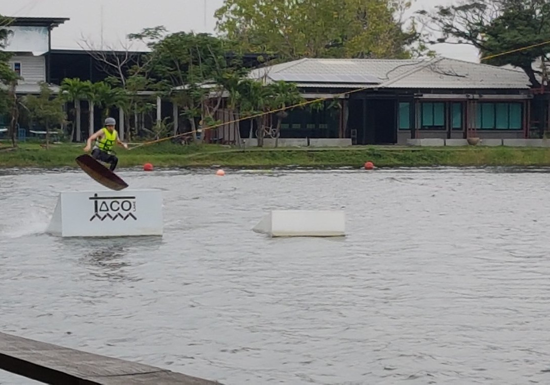 Taco lake-挽披县必去景点