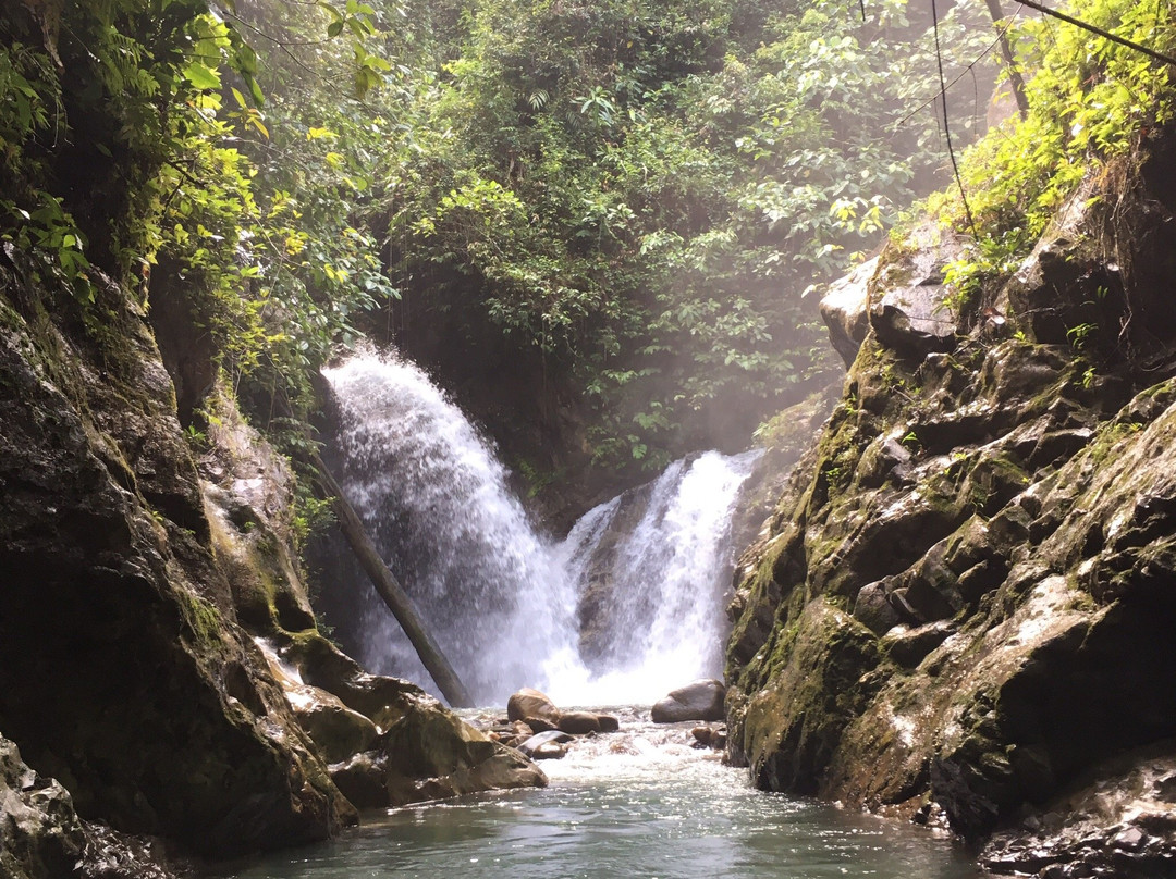 担波罗里旅游景点-Murug-Turug Waterfall
