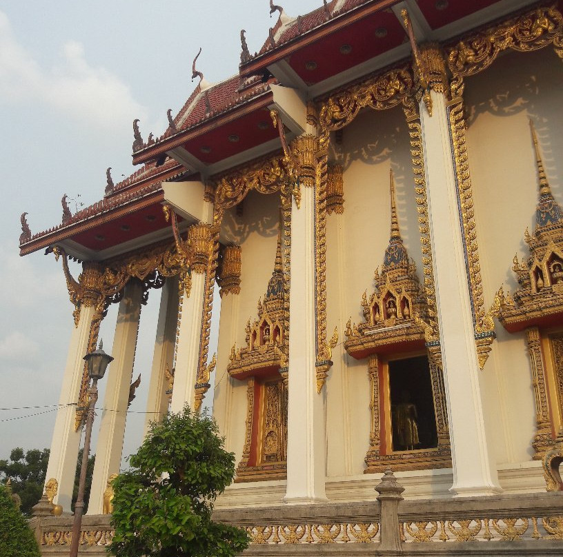Wat King Kaew-Racha Thewa必去景点