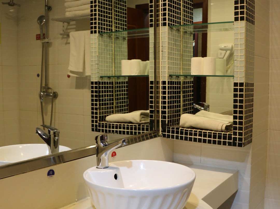 蕴德大酒店主图