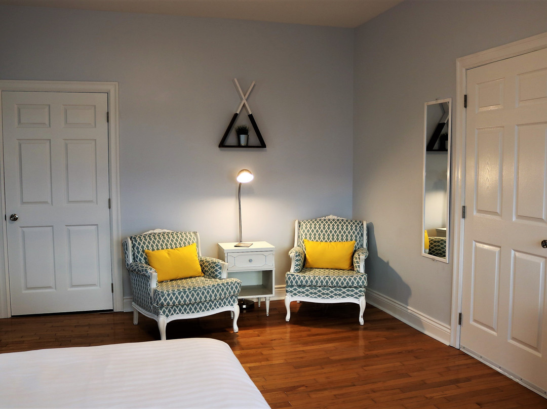 Silver Lining Inn & Motel主图