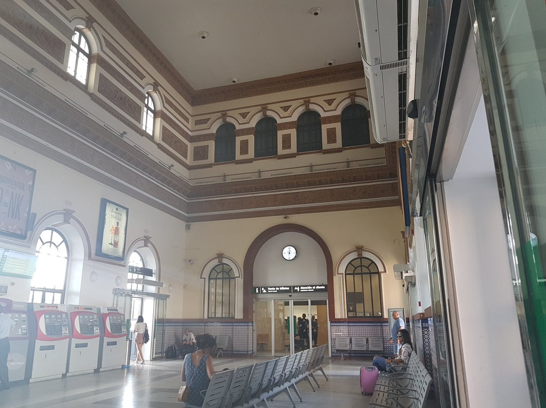 Jerez De La Frontera Railway Station景点图片