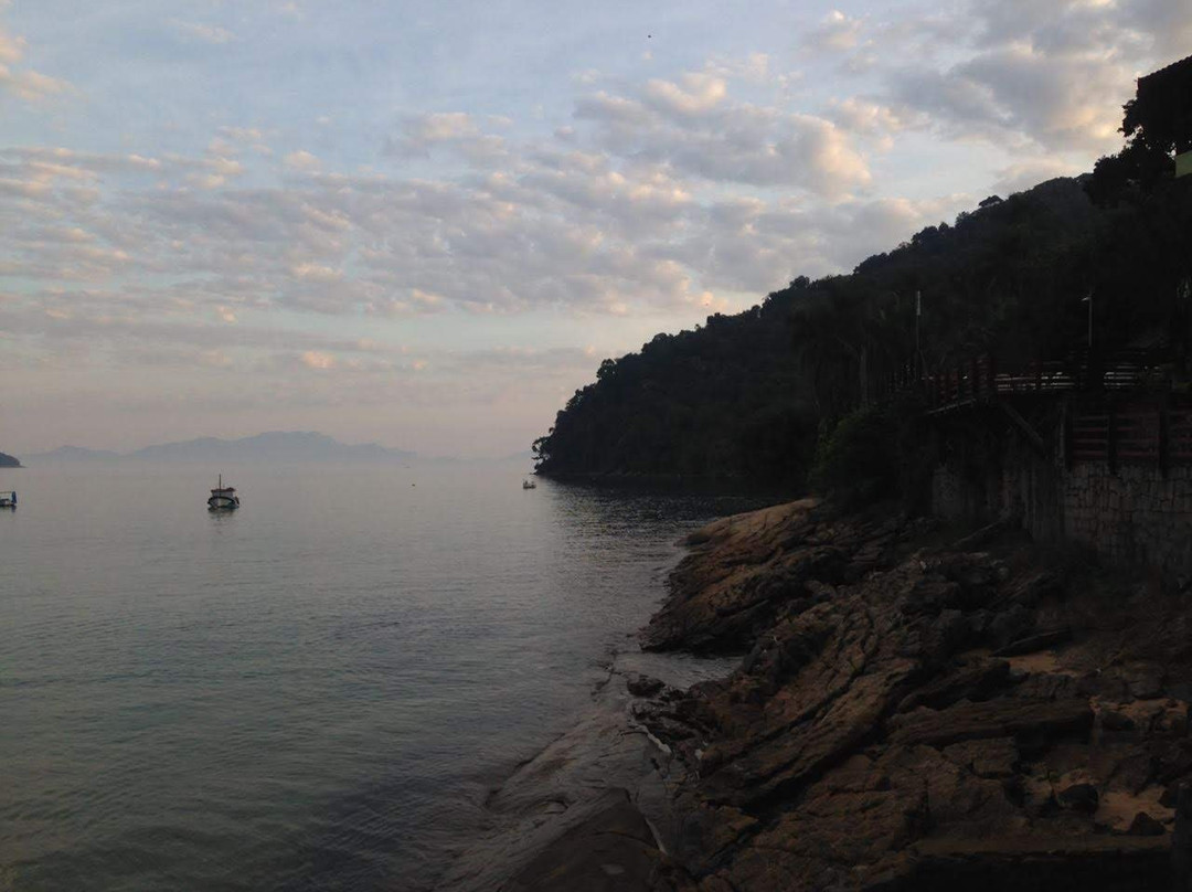 Vermelha Beach-安格拉杜斯雷斯必去景点