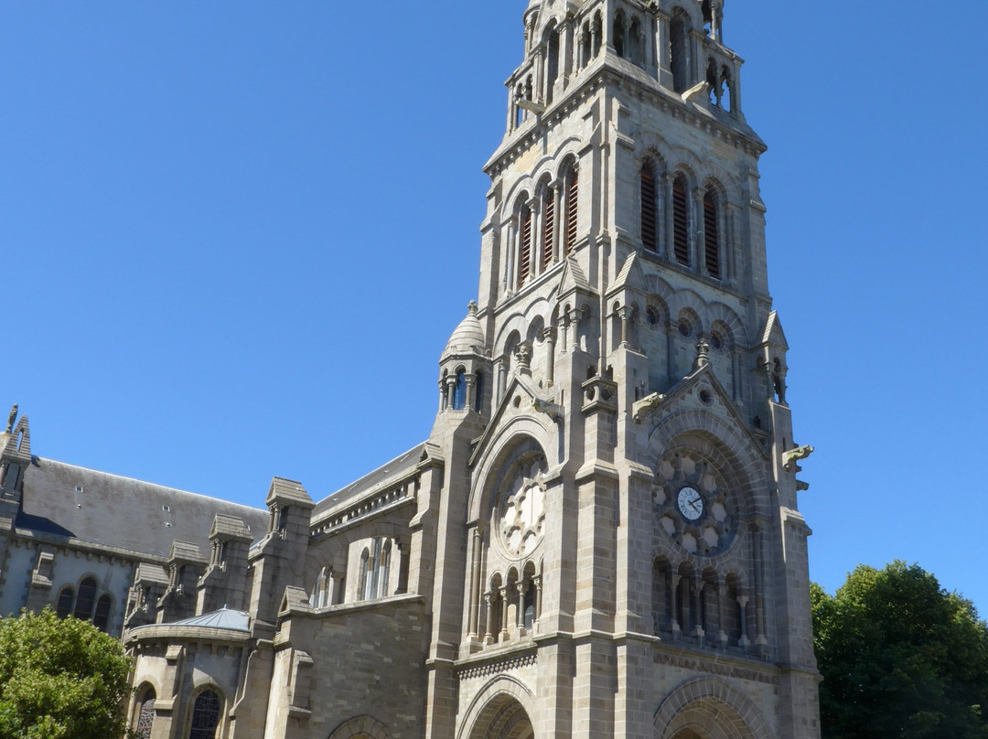 Eglise Saint Martin-布列斯特必去景点