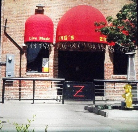 Ziing's Bistro & Bar