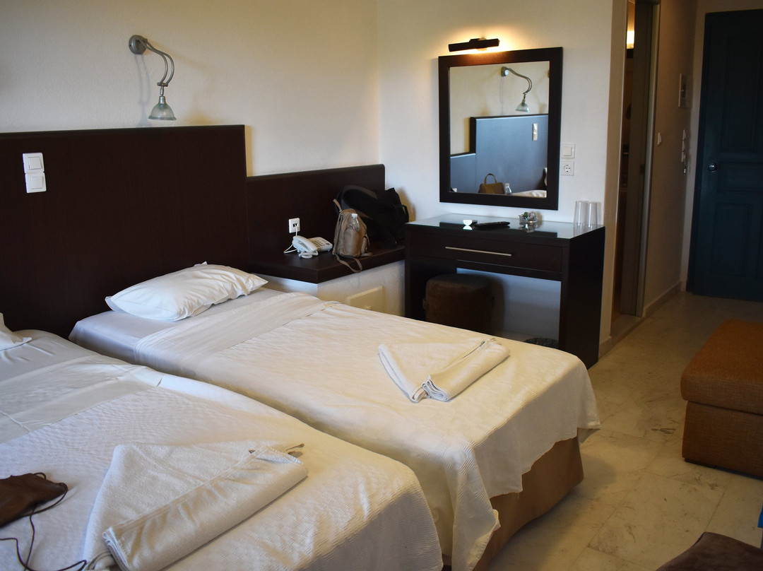 Karavostasi Beach Hotel主图