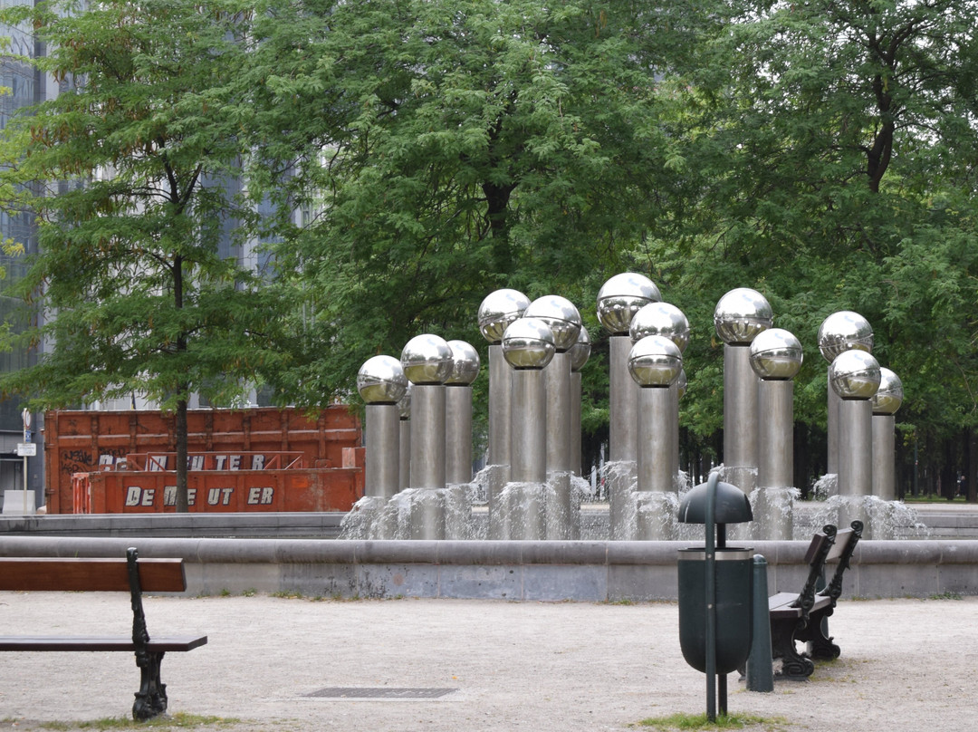 La Fontaine Pol Bury-布鲁塞尔必去景点