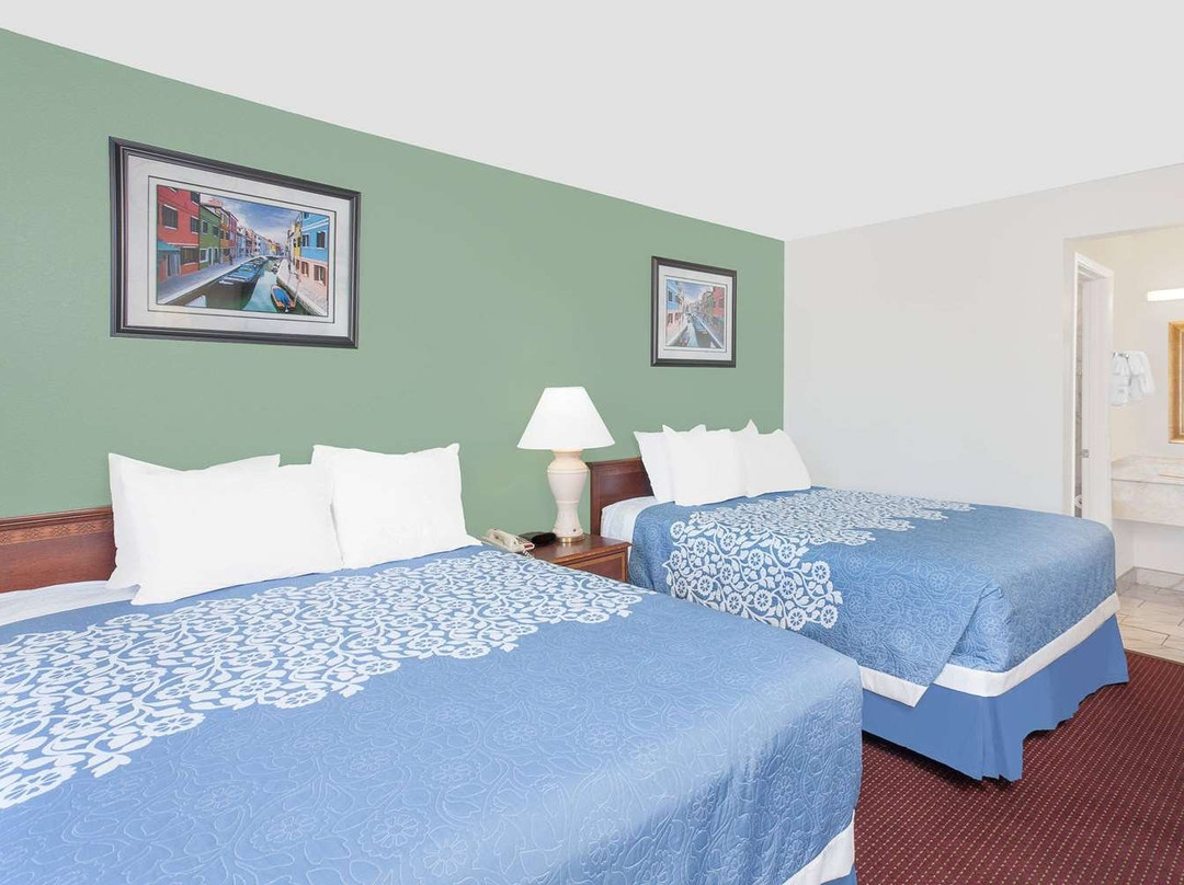 Days Inn by Wyndham Lost Hills主图