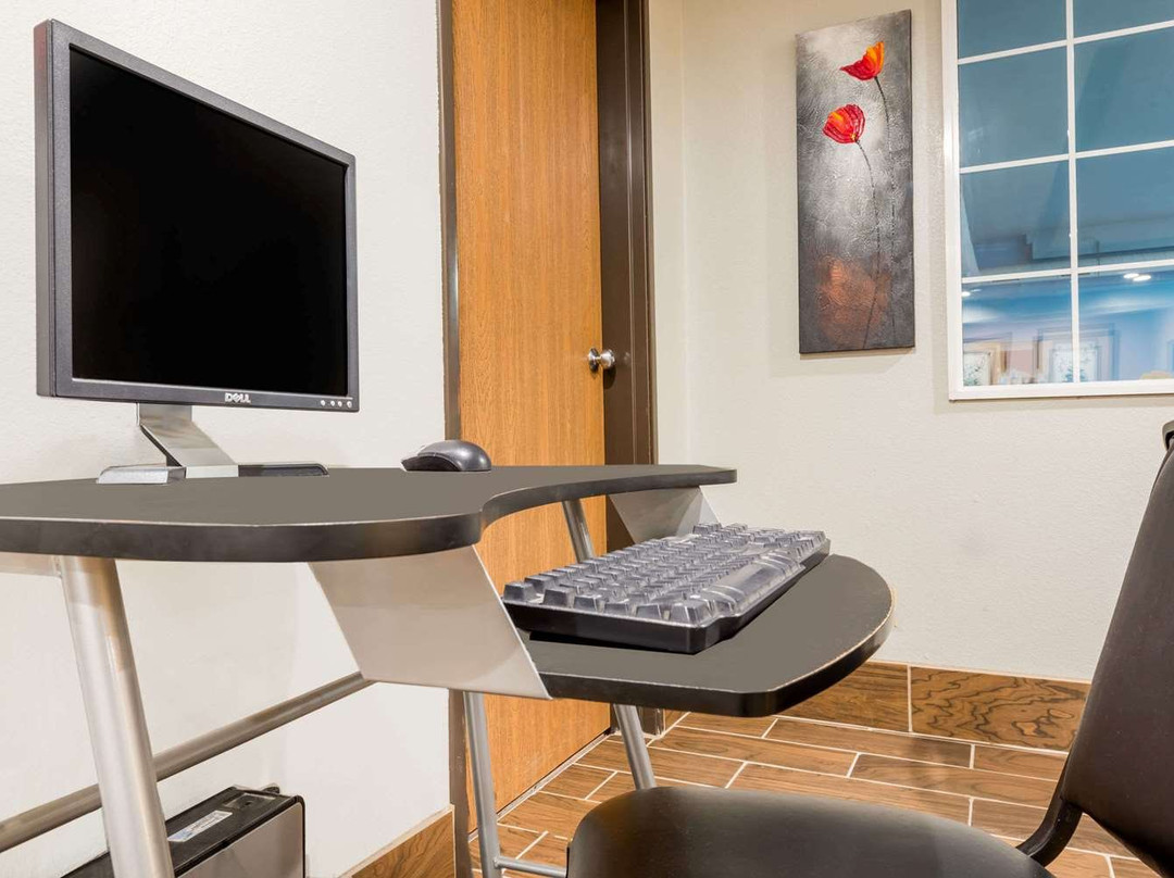 Super 8 by Wyndham Winfield/Quail Ridge Area主图