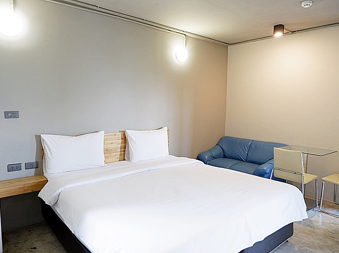 iZEN Plus Budget Hotels and Residences主图