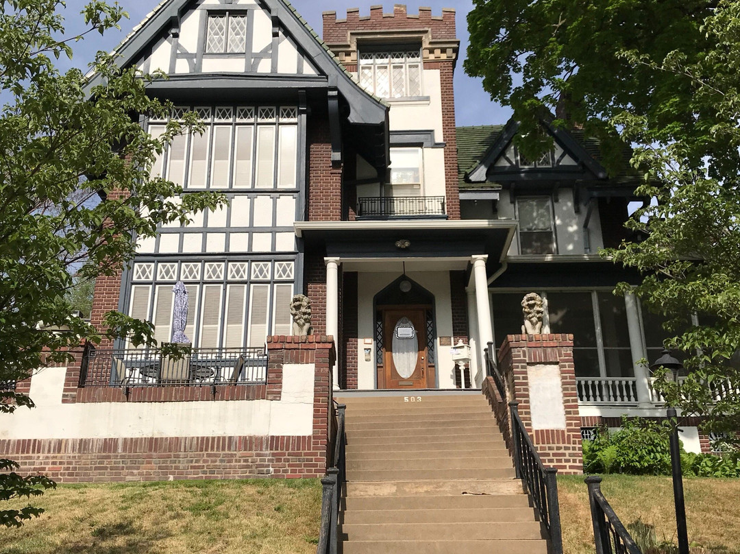 Tuck U Inn at Glick Mansion主图