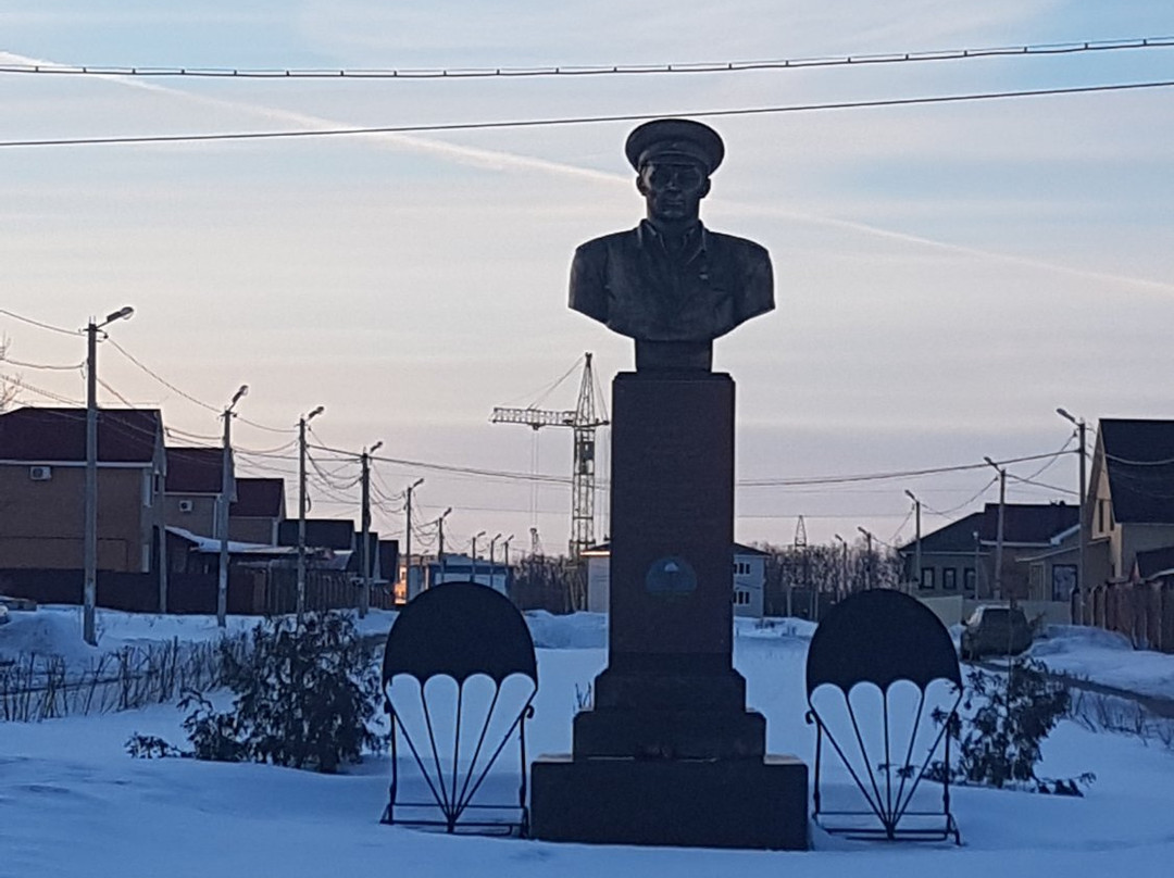 Veshalovka旅游景点-Bust of V.F. Margelov