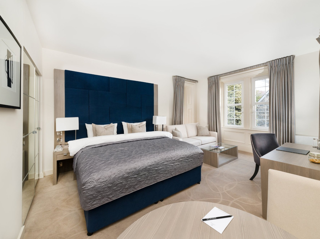 Dunalastair Hotel Suites主图