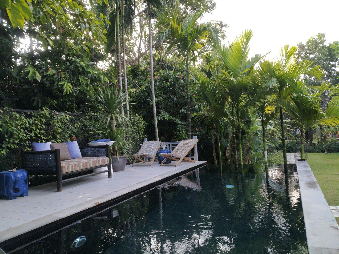 巴萨安别墅-官方