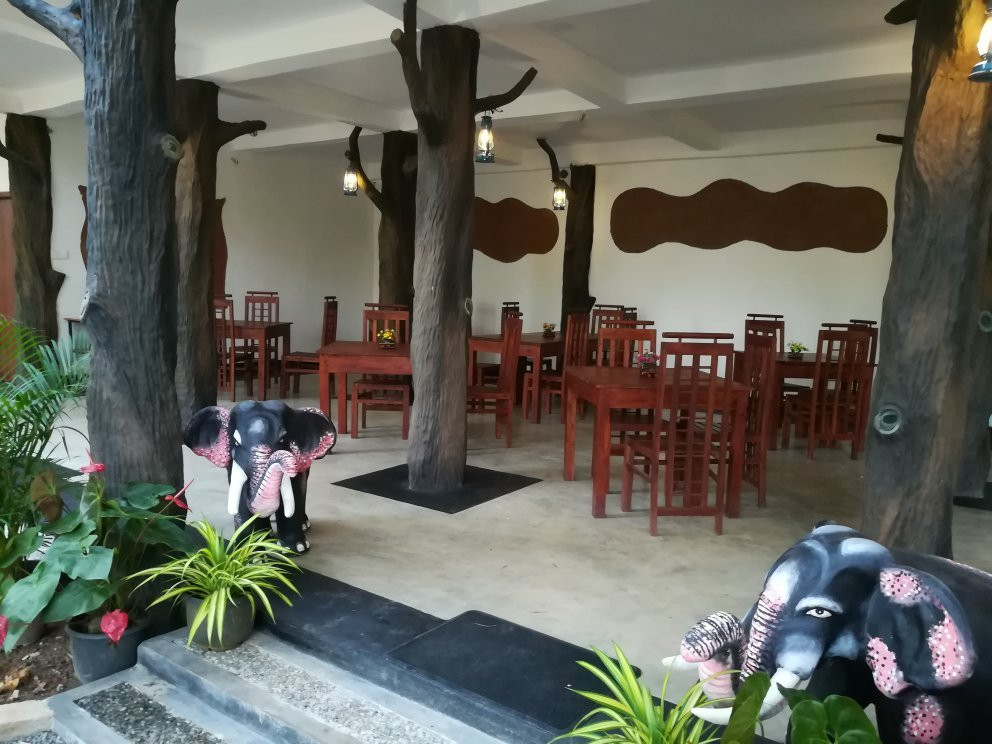 Nikawatawana餐馆和美食-The Nature Park Restaurant