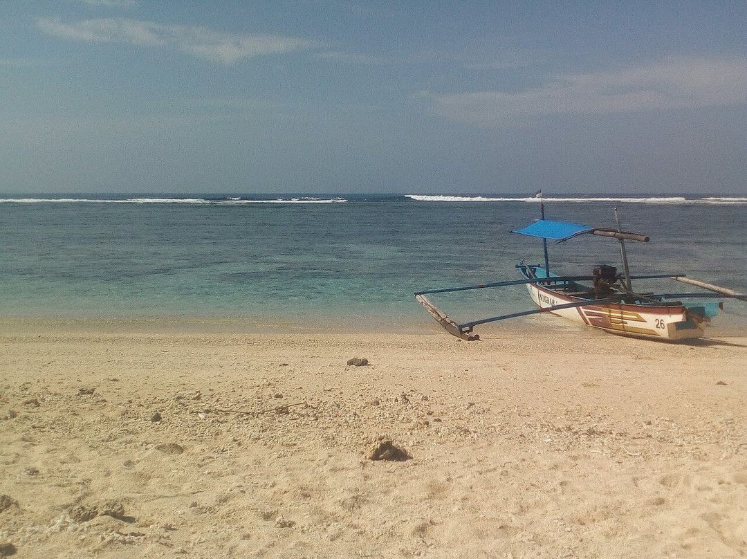 Linau Bintuhan Beach景点图片