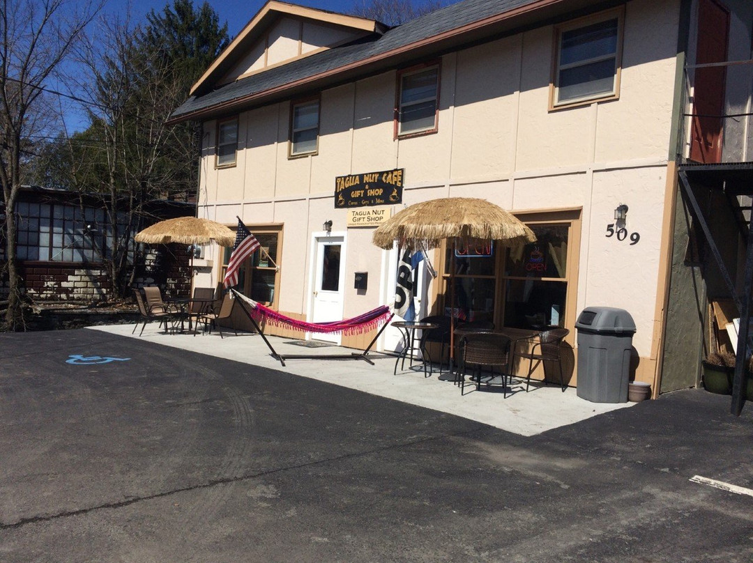 Tagua Nut Gift Shop & Cafe