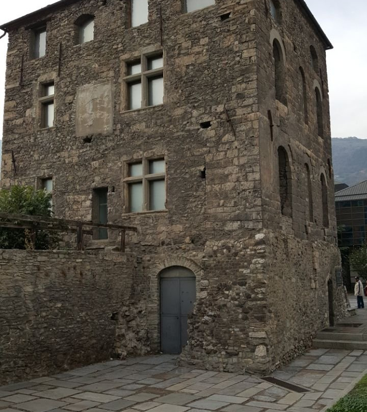 Torre del Lebbroso-奥斯塔必去景点