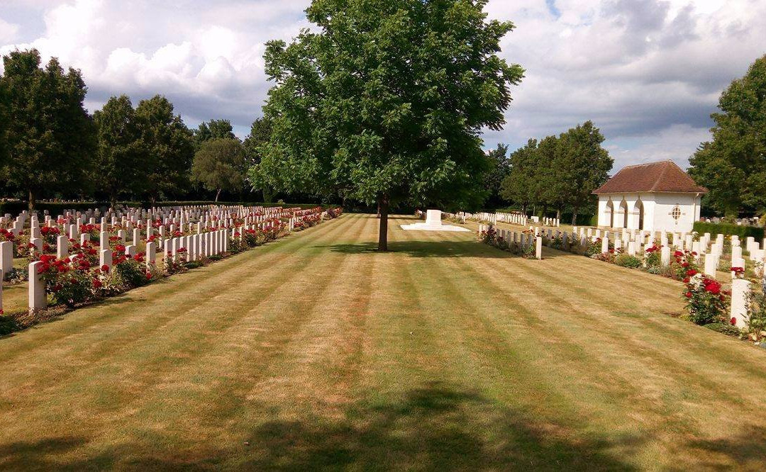 Cambridge City Cemetery景点图片
