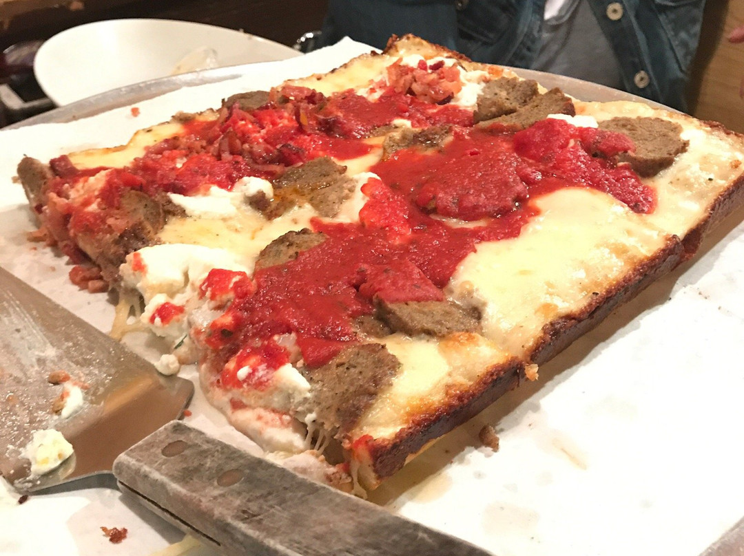 Augy's Restaurant & Pizza