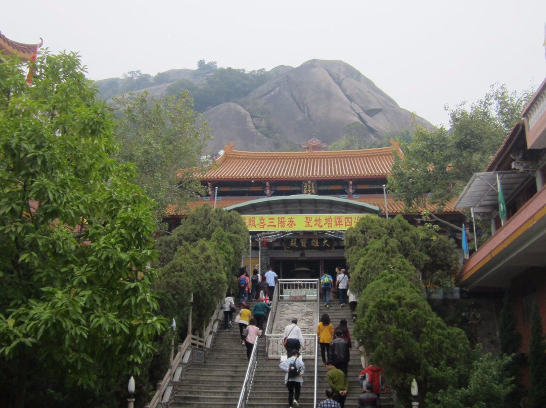 龙泉岩寺庙群景点图片
