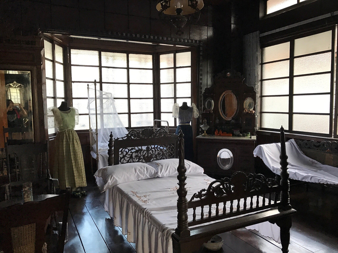 Museo nina Leon at Galicano Apacible景点图片