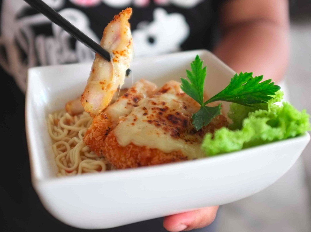 Trihanggo餐馆和美食-Kwan Resto