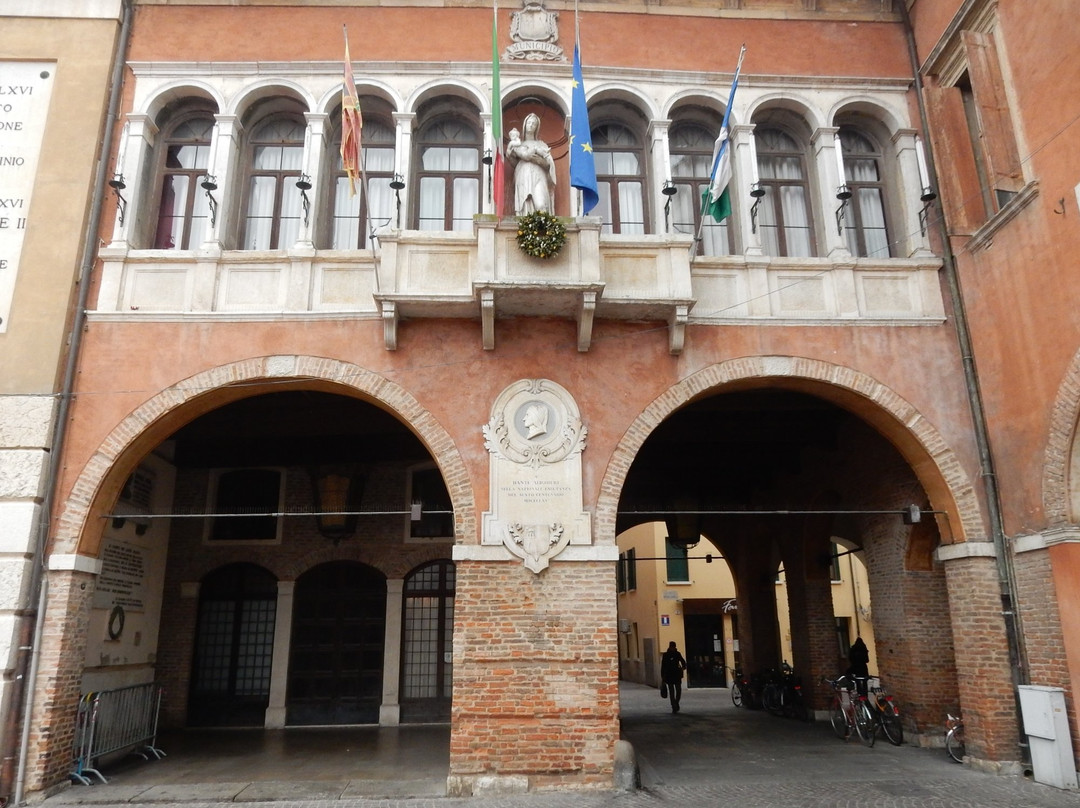 Palazzo del Municipio-罗维戈必去景点