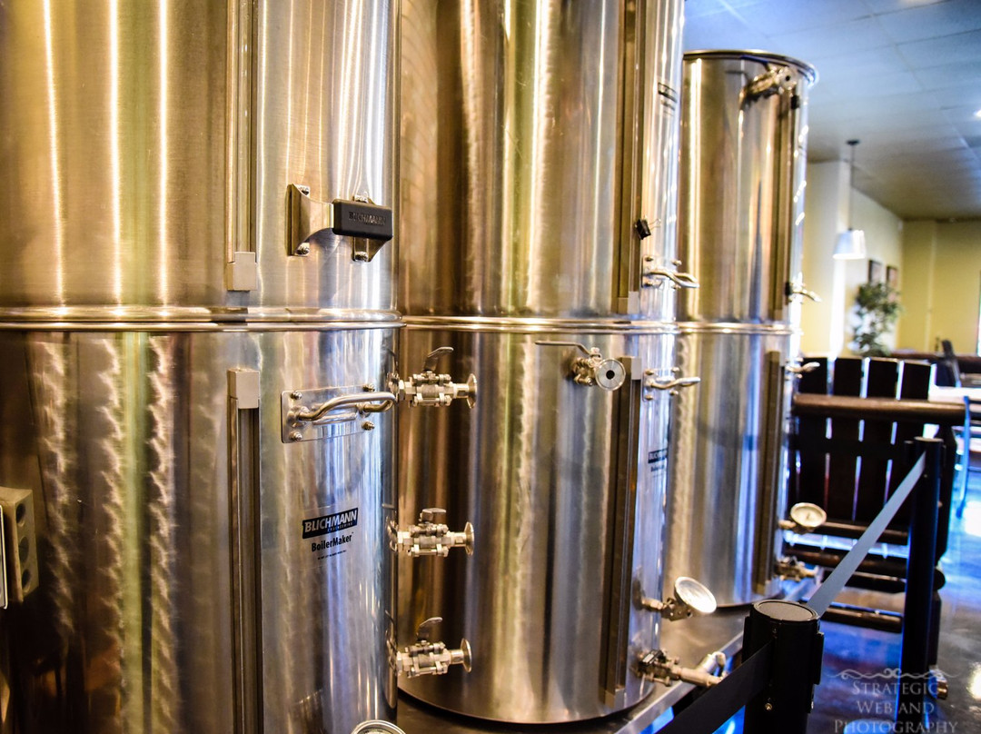 Fainting Goat Brewing Company景点图片