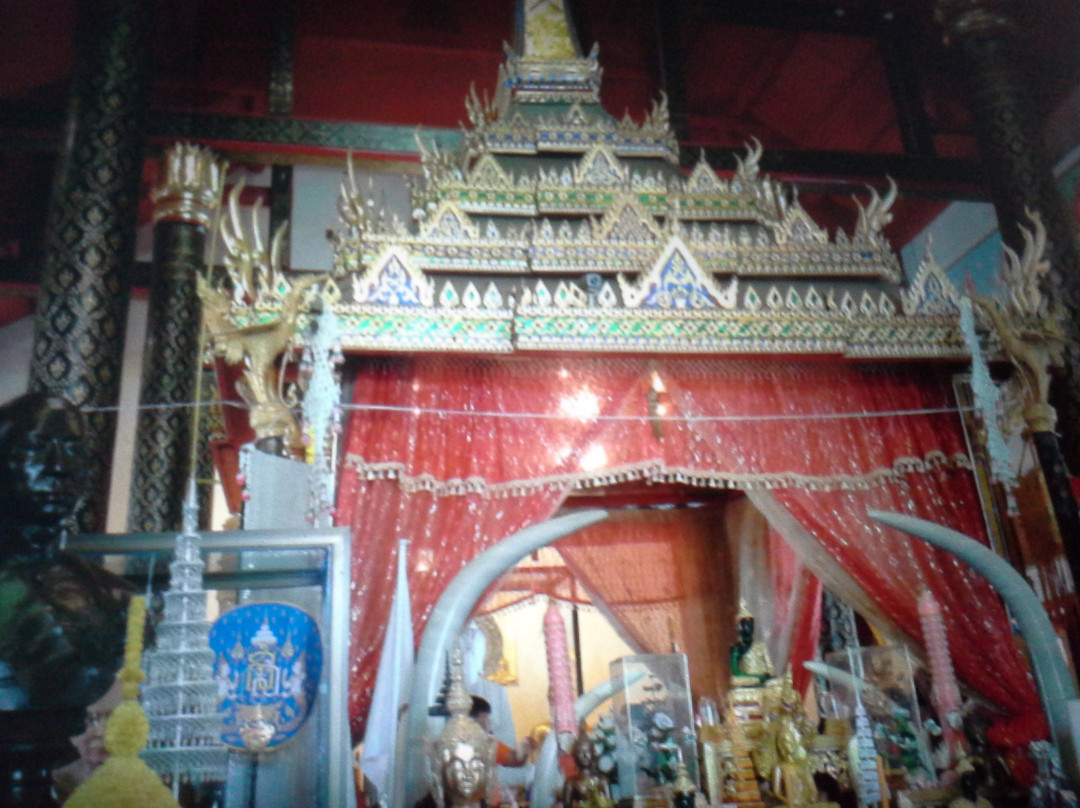 Wat Phra Thaen Sila At-腊黎必去景点