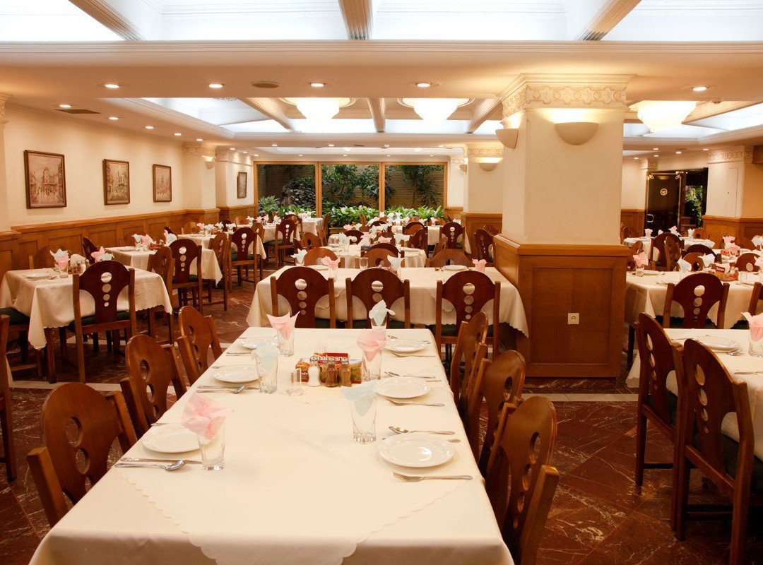Alborz Hotel主图