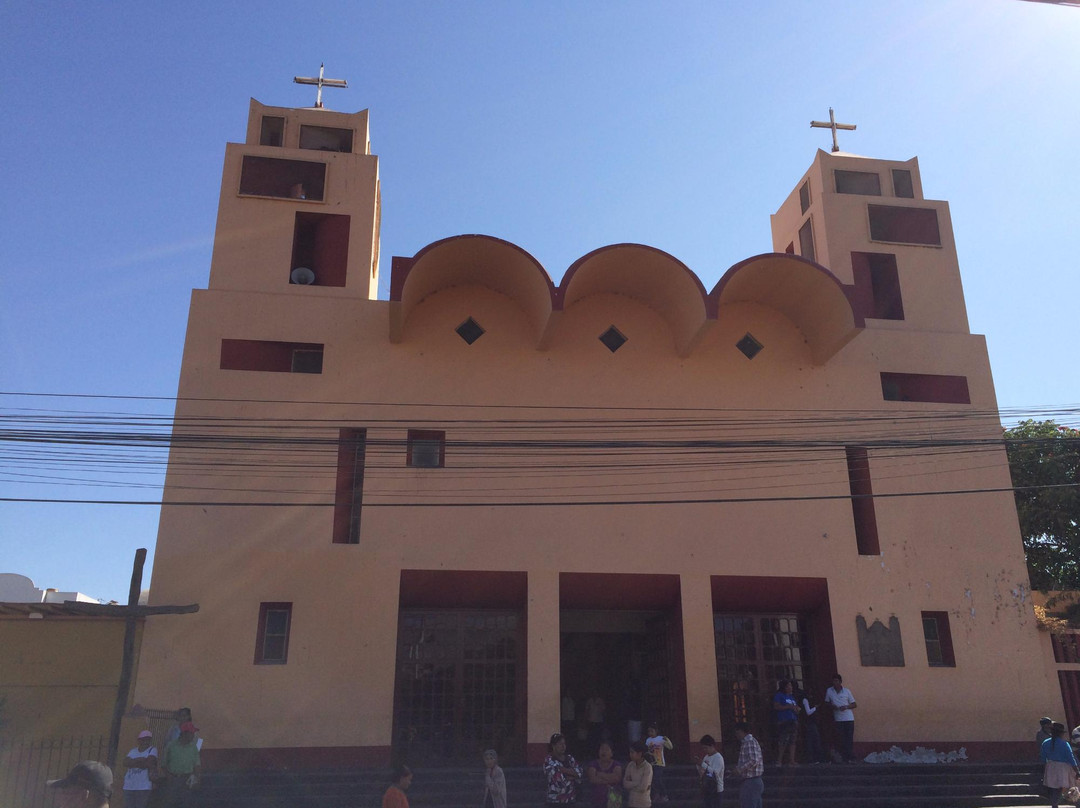 Iglesia de Santiago Apostol-纳斯卡必去景点