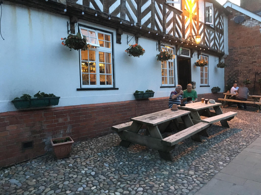 White Hart Pub-Ellesmere必去景点
