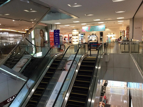 百盛(西大街)-西安市必去景点