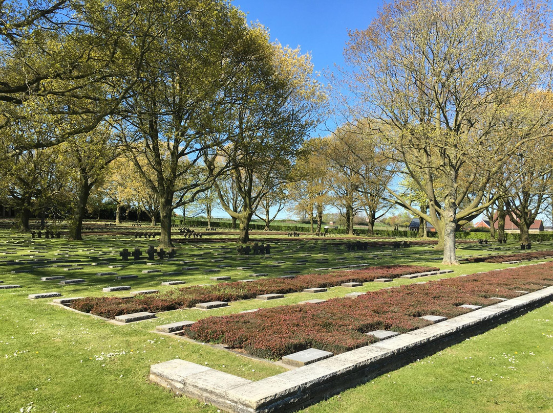 Deutscher Soldatenfriedhof  Hooglede景点图片