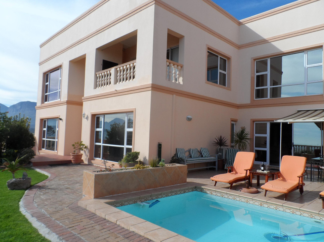 Highcliffe House Luxury Self Catering Suites