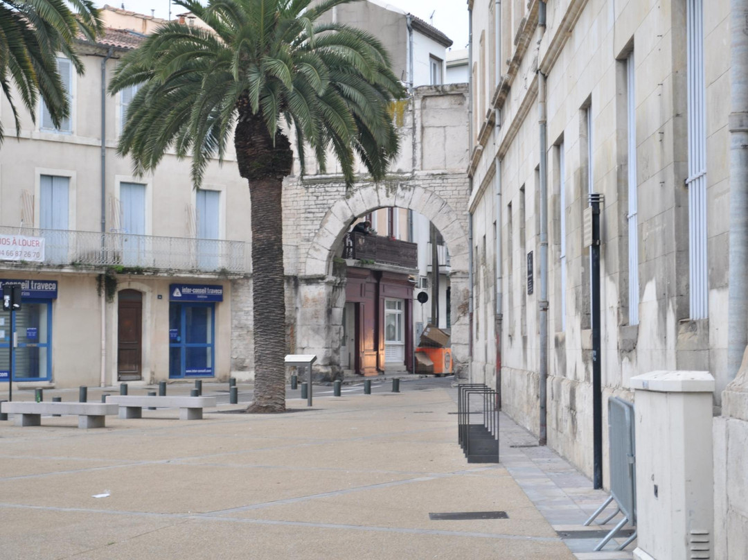 Porte de France-尼姆必去景点