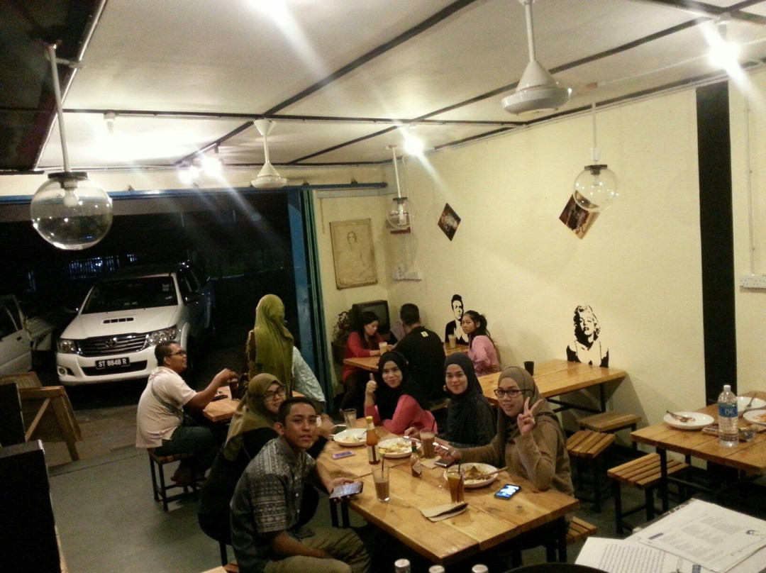 古纳餐馆和美食-Renz Hazel