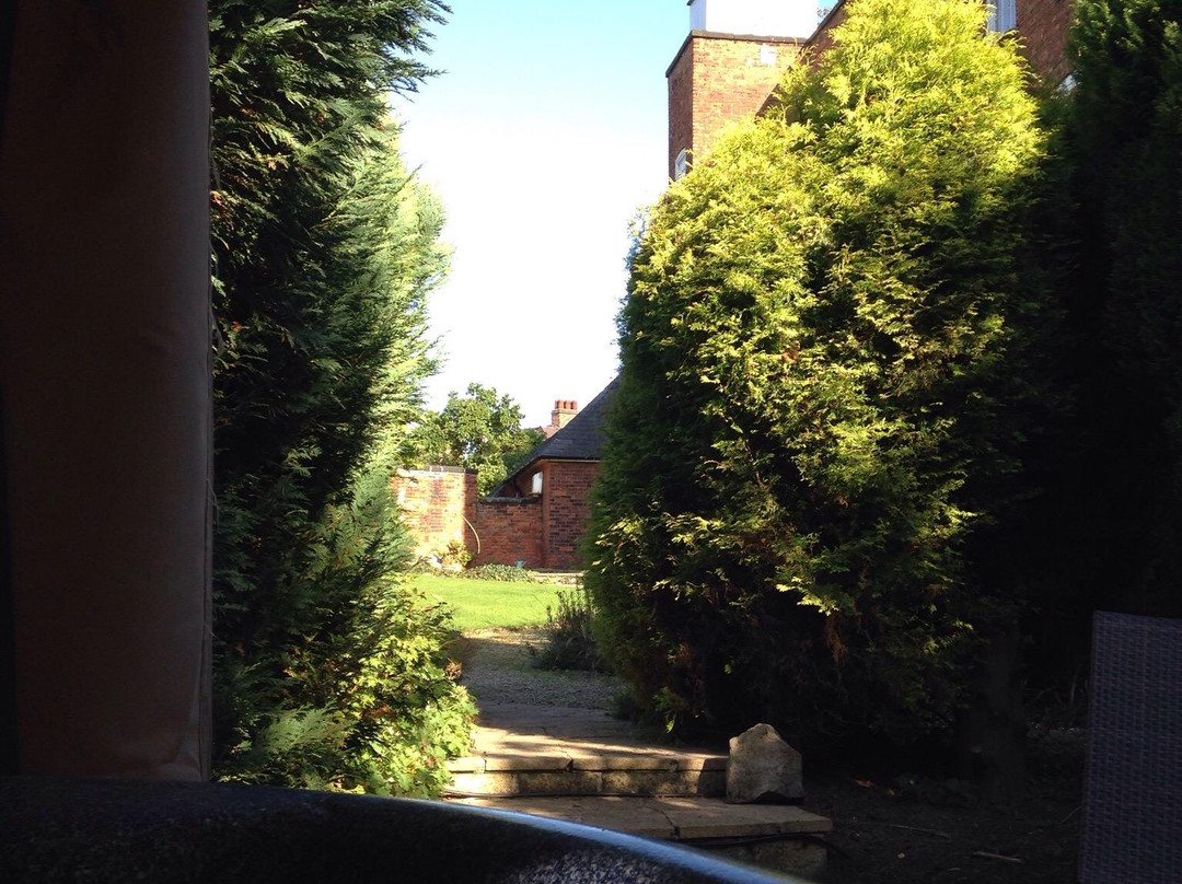 The Homestead Retreat-德比必去景点