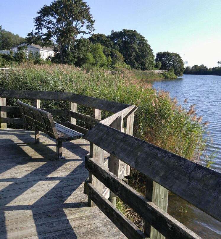 Poquonnock River Walkway-格罗顿必去景点