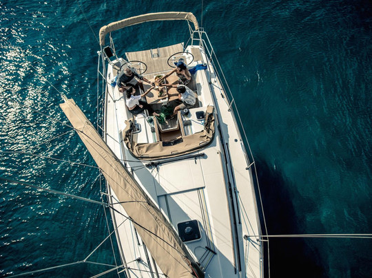 Golden Sail - Azores Yacht Charter-波尔图镇必去景点